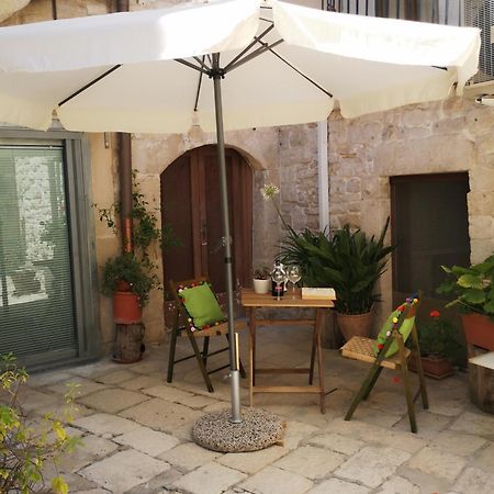 Corte Sagarriga Visconti Giovinazzo Exteriör bild
