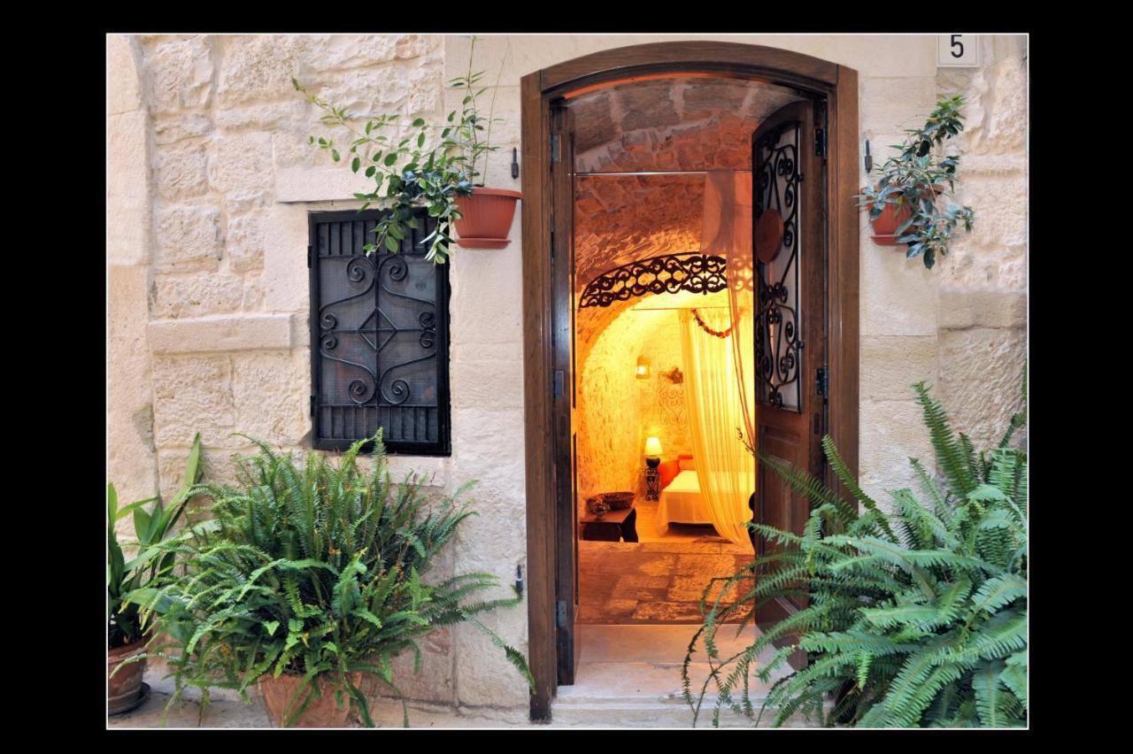Corte Sagarriga Visconti Giovinazzo Exteriör bild