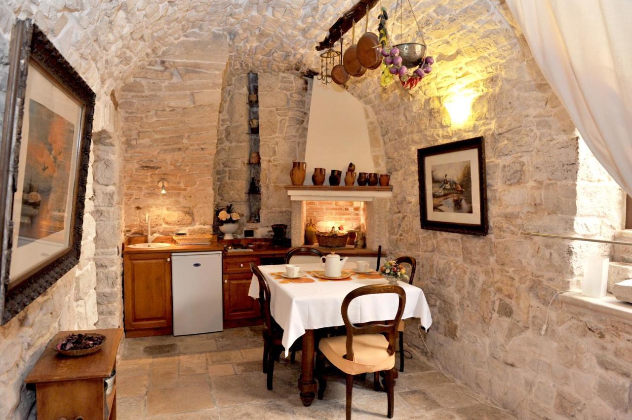 Corte Sagarriga Visconti Giovinazzo Exteriör bild